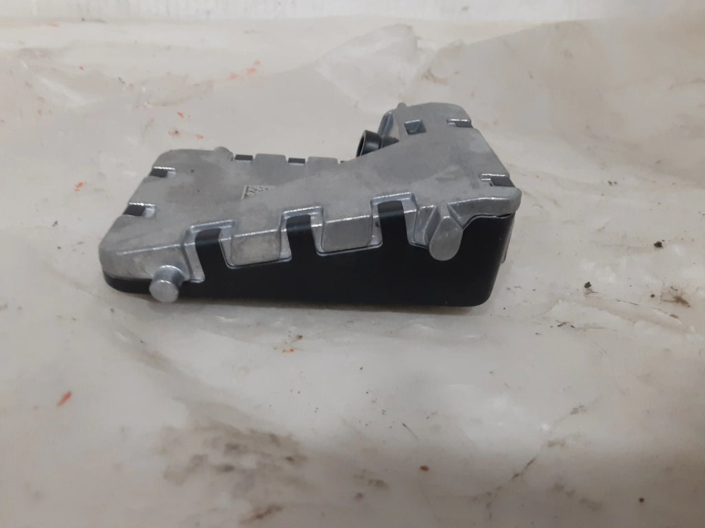 View Departure Camry Camera lane 18-19 Front 8646C-06010 Windshield Toyota OEM Pre-Owned (Good)