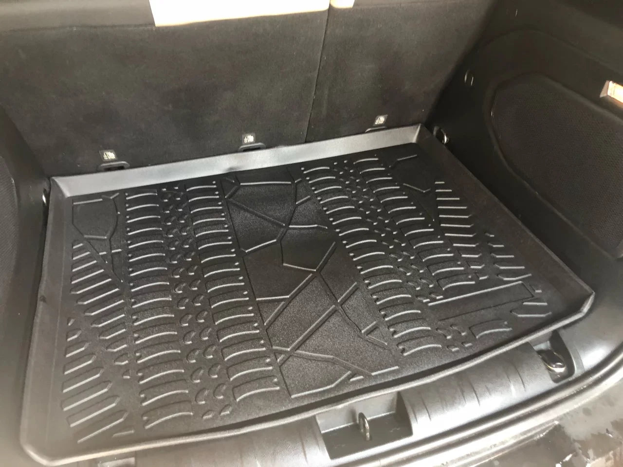 2020 2016 Trunk Renegade 2017 Rubber 2021 Liner 2018 2015 2022 Cargo Tray Jeep for 2019 measured Laser