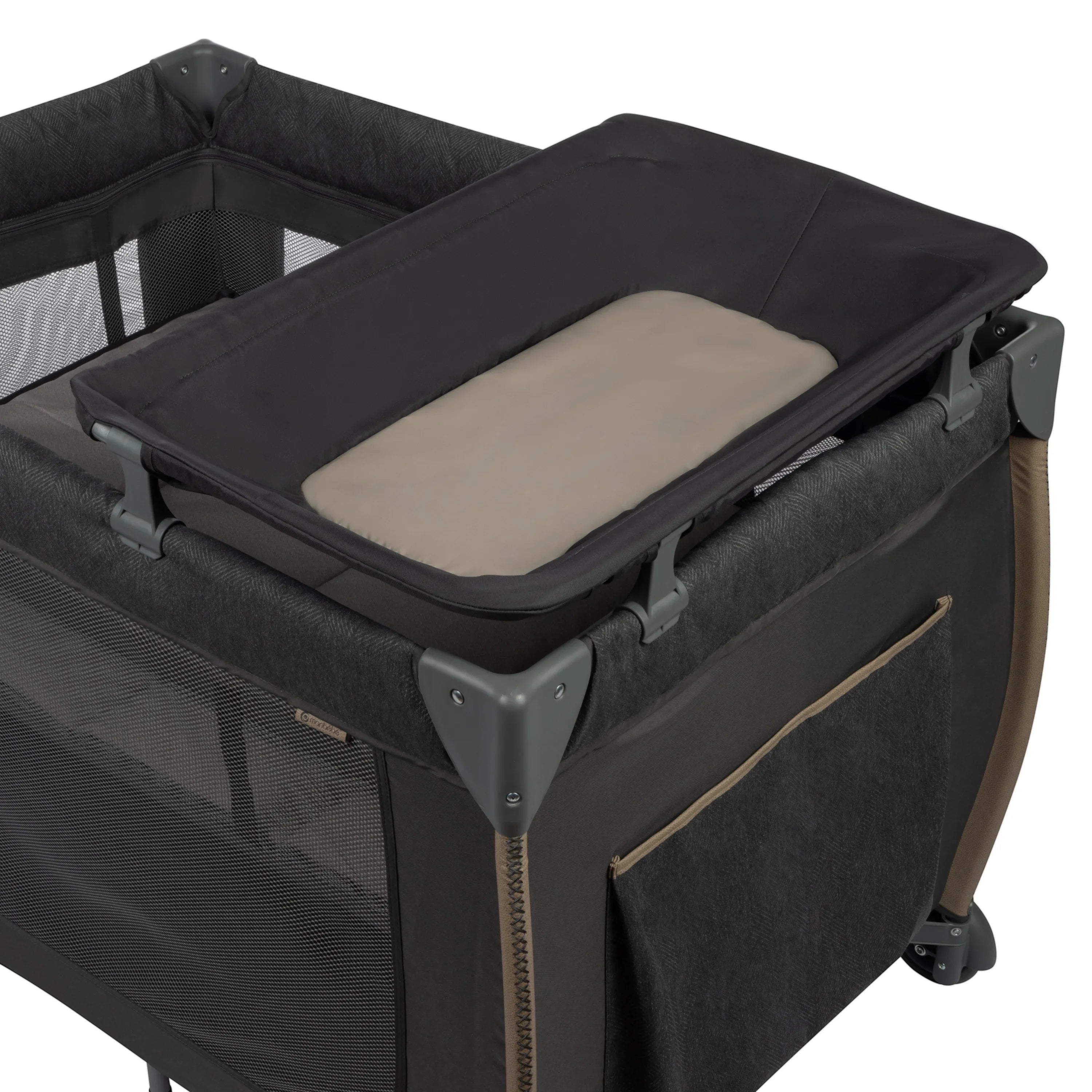 Play Castle Rocking Bassinet, Size Point with Full Yard Monbebe