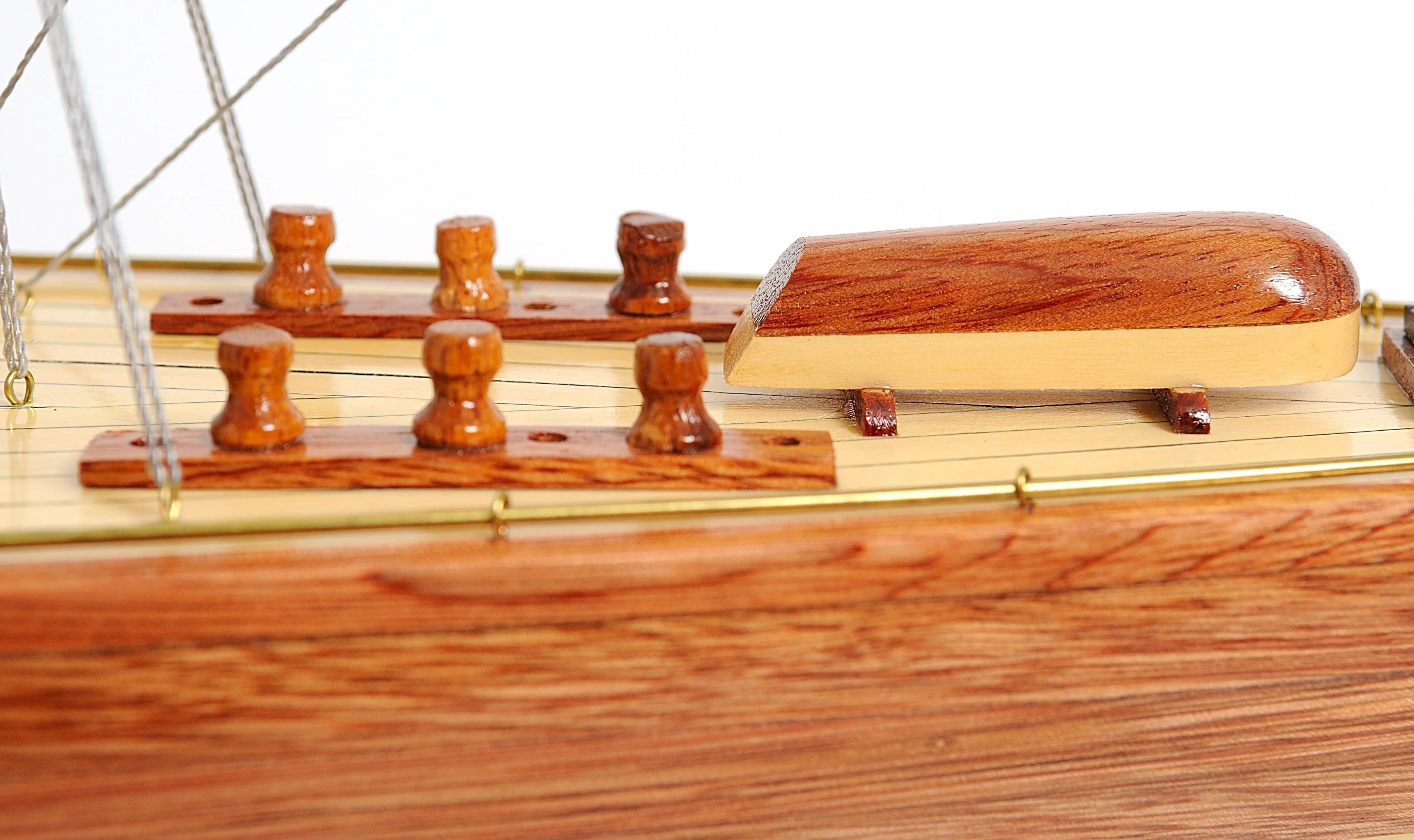 Display Model Endeavour Sm Boat