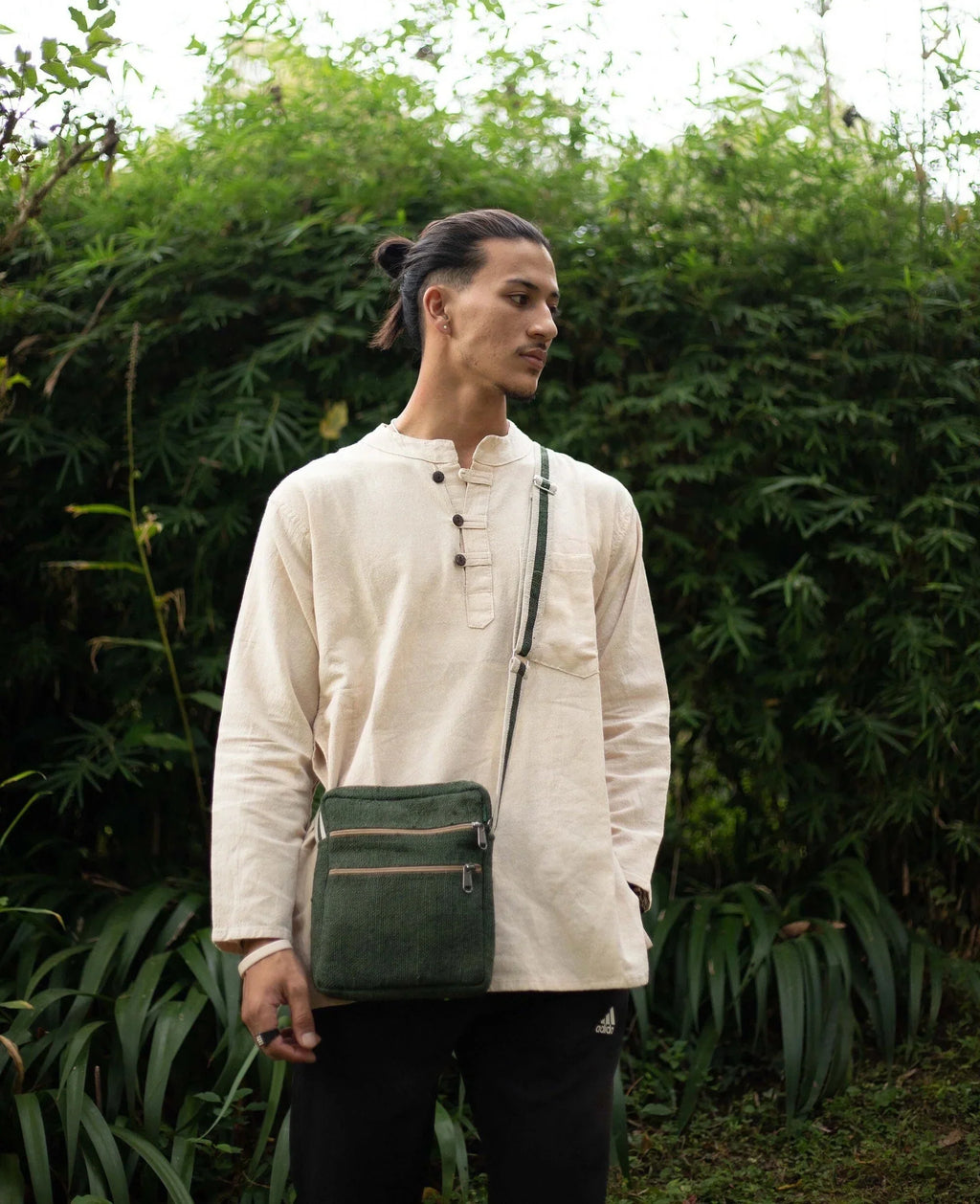 Crossbody Multi Hemp Banyan Green Pocket Purse - Core