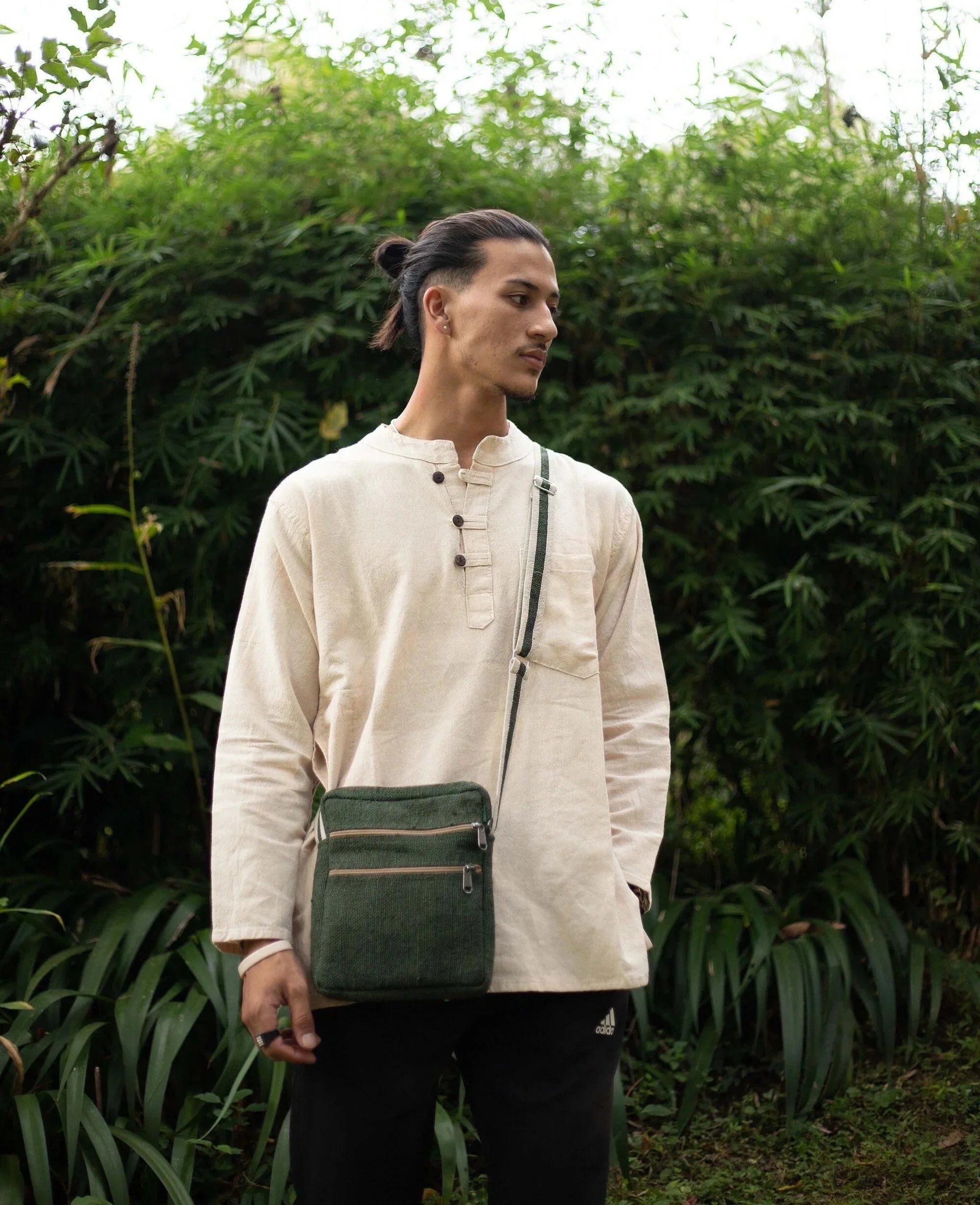 Crossbody Multi Hemp Banyan Green Pocket Purse - Core