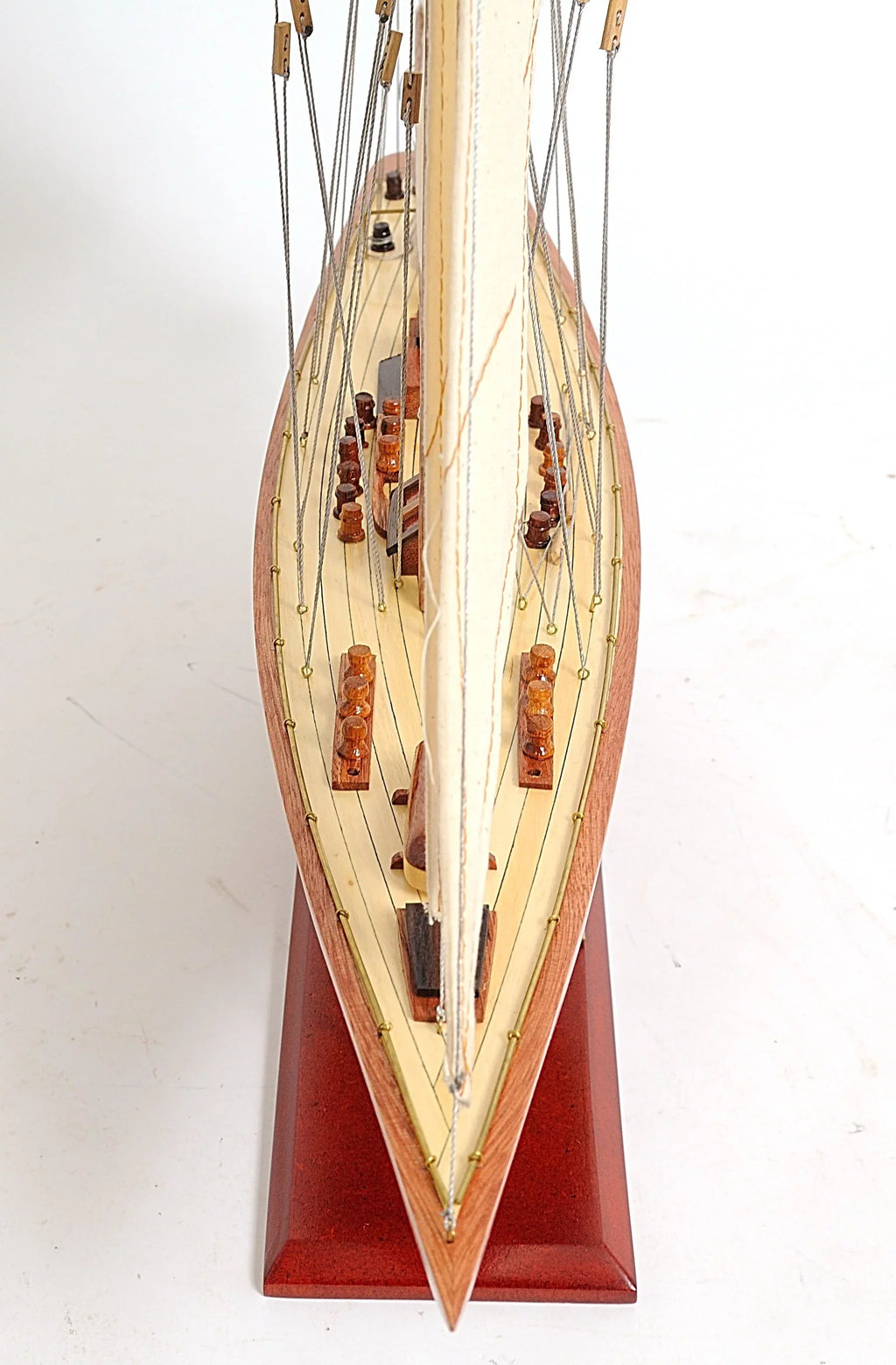 Display Model Endeavour Sm Boat