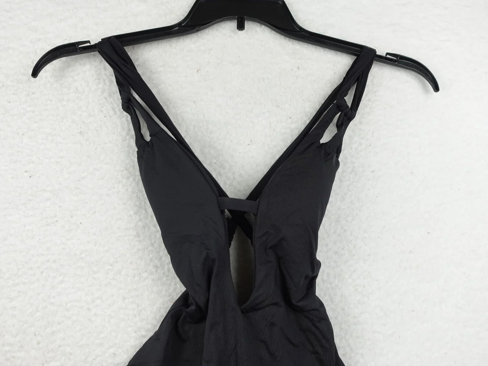 '- One-Piece XS Skylar Virtue Code - BECCA Color Swimsuit Plunge Black Rebecca