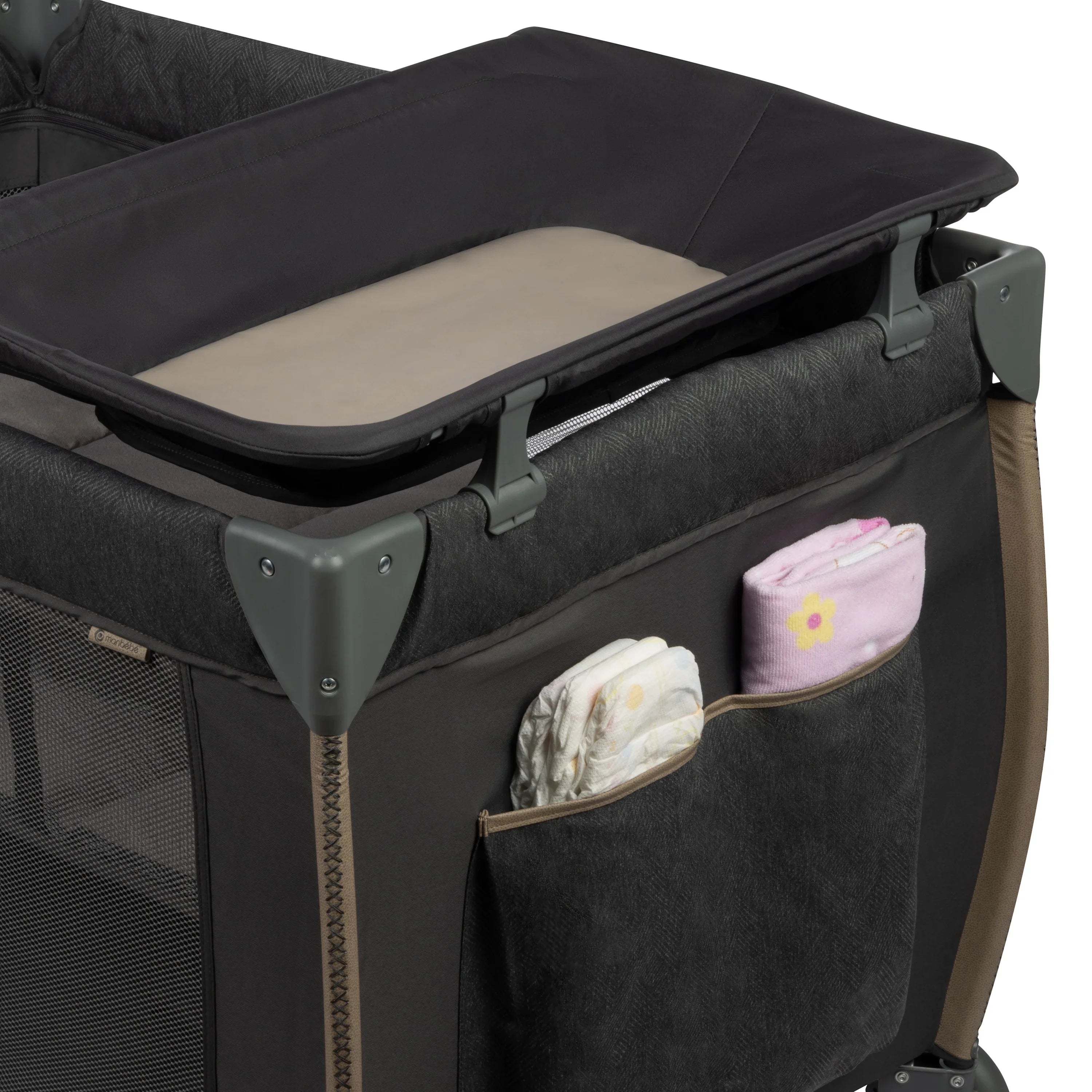 Play Castle Rocking Bassinet, Size Point with Full Yard Monbebe