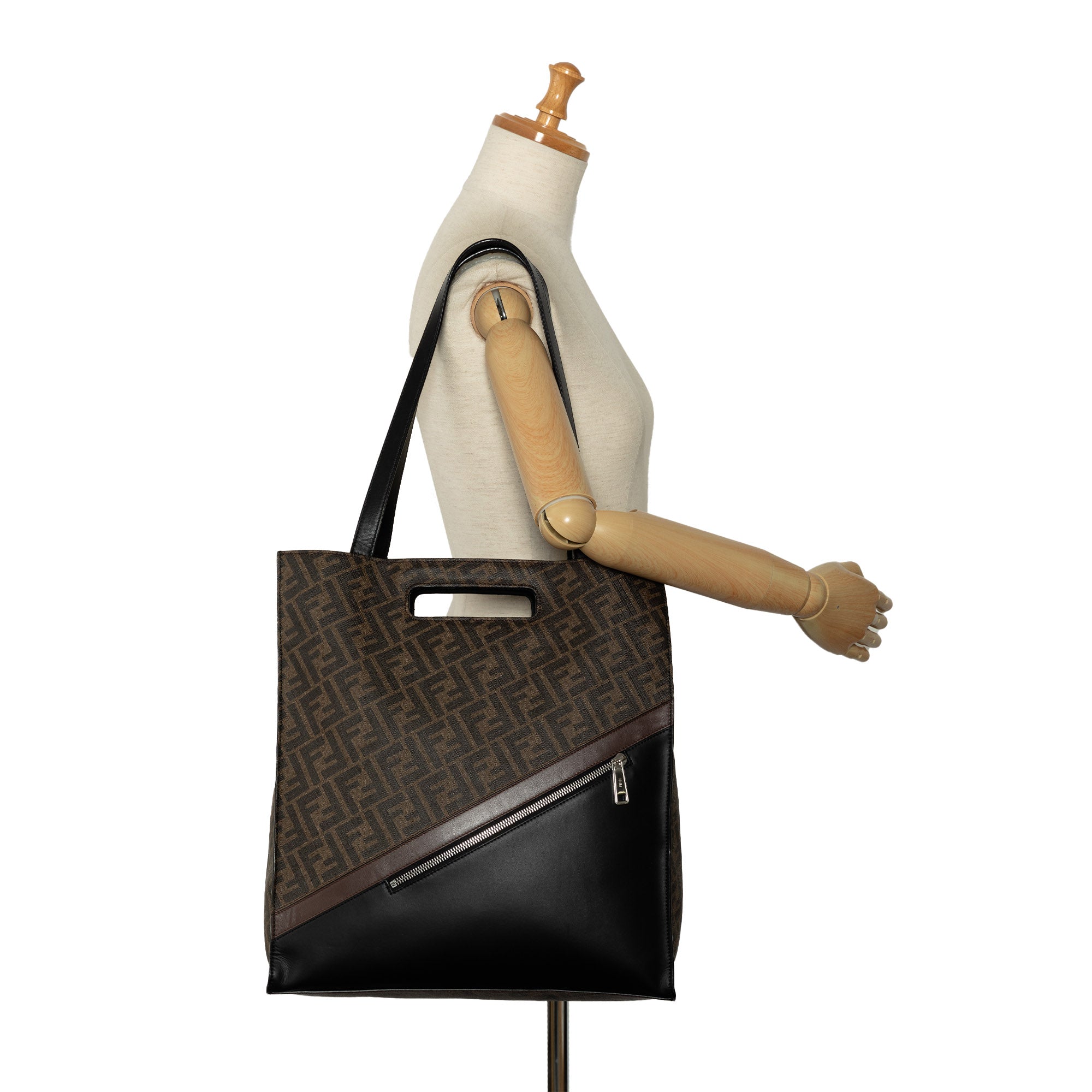 Pre-Owned Unisex Fendi Coated 1974 Brown Zucca Tote Shopping Canvas Fabric (Good) Authenticated Satchel