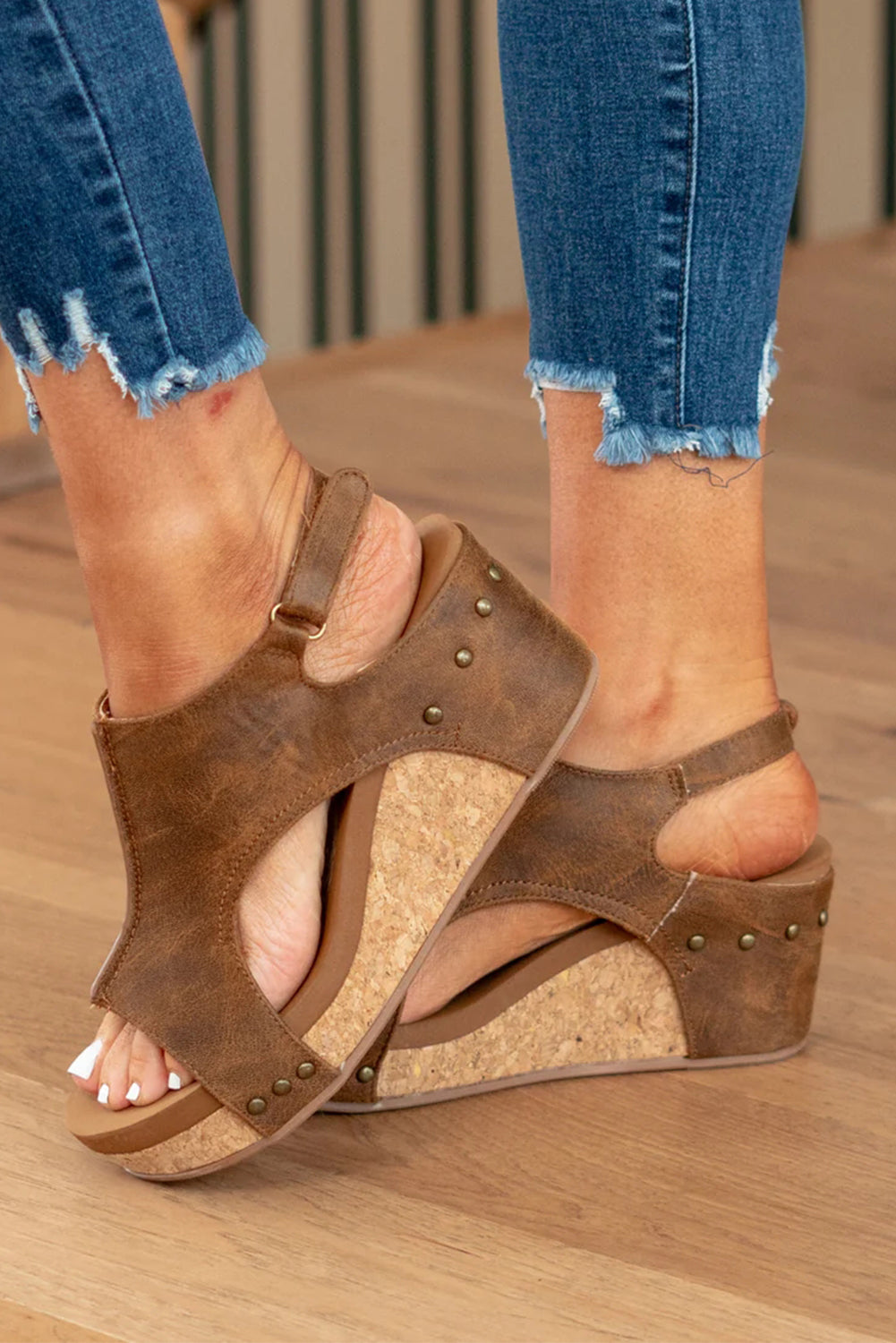 Stitching Leather Wedge Gray Vintage Studded Sandals