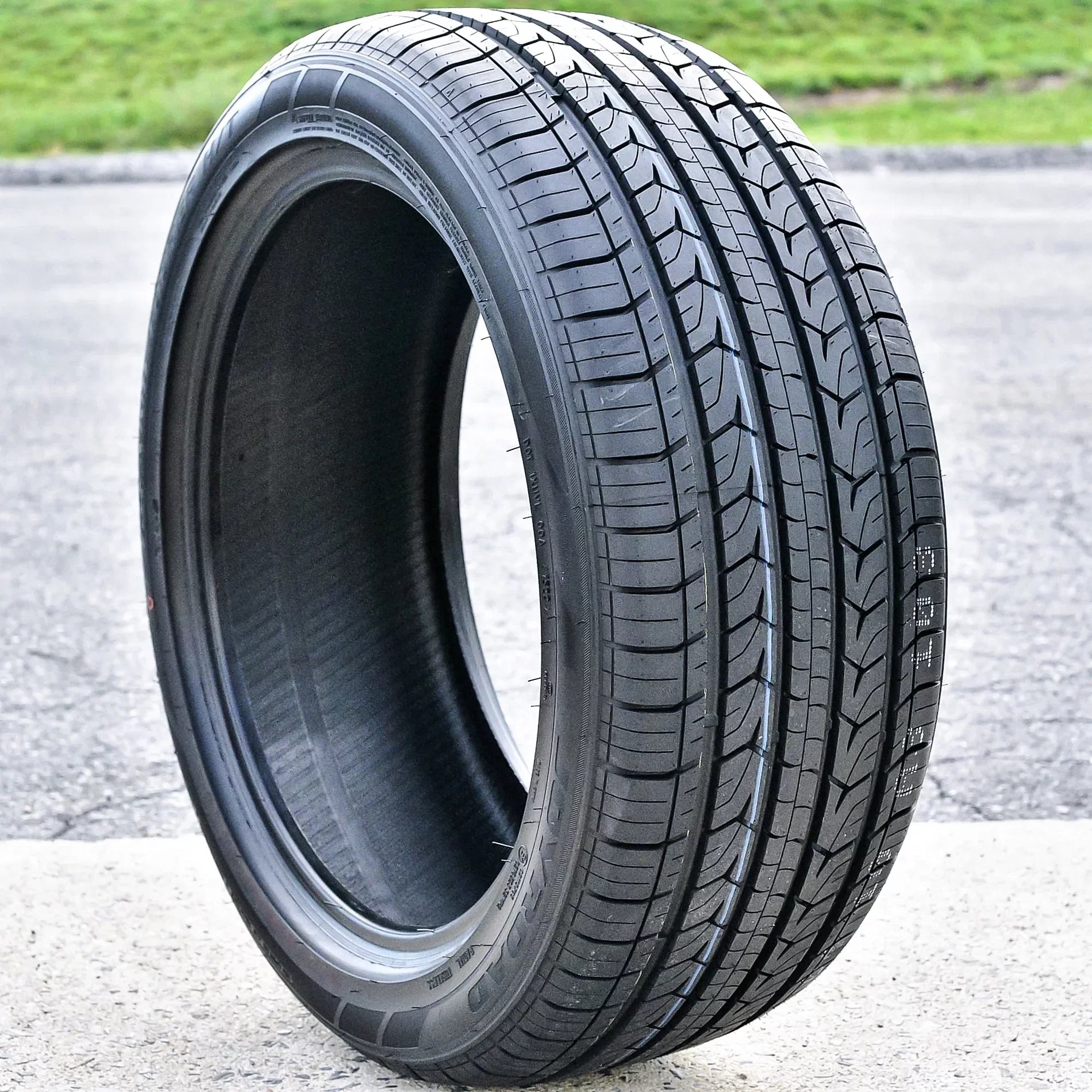 Joyroad Chevrolet Tourer A/S All Season H/T Grand Premier, 99V 2020-23 LT 235/50R19 Chevrolet 2018-19 Fits: (FOUR) Set 4 Equinox of Equinox Tires