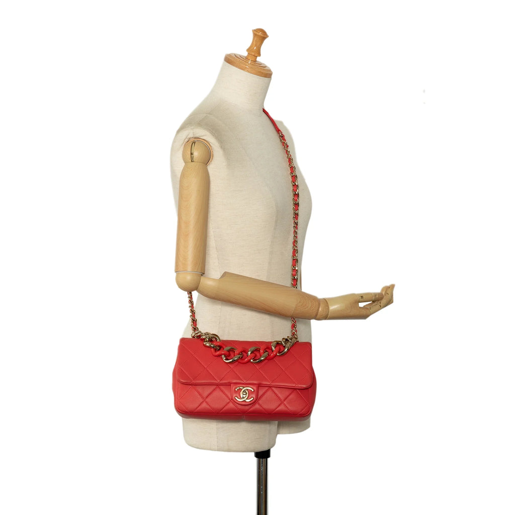 Red Lambskin Authenticated Leather Chanel Unisex Elegant Single Flap Satchel (Good) Pre-Owned Chain Small