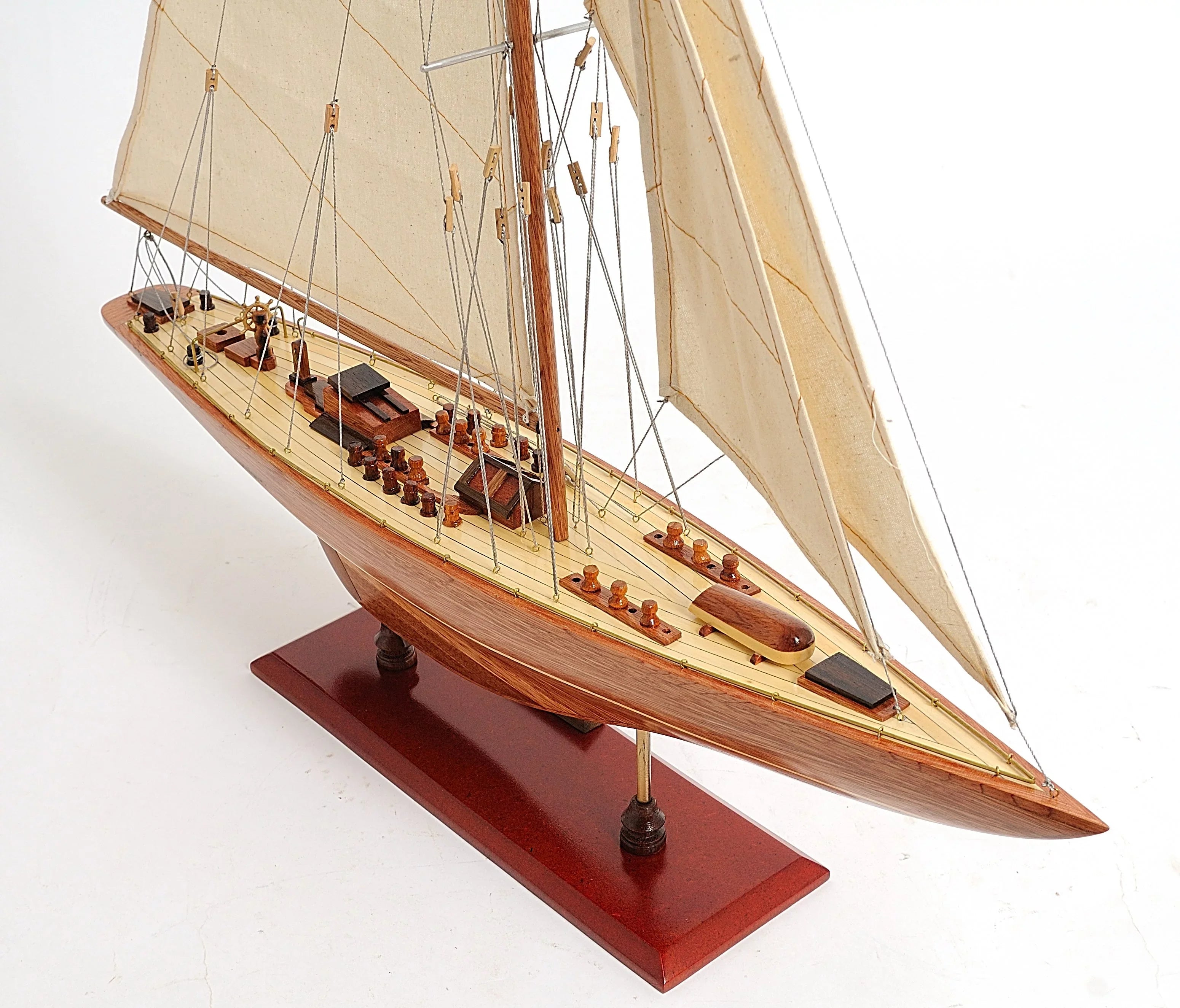 Display Model Endeavour Sm Boat
