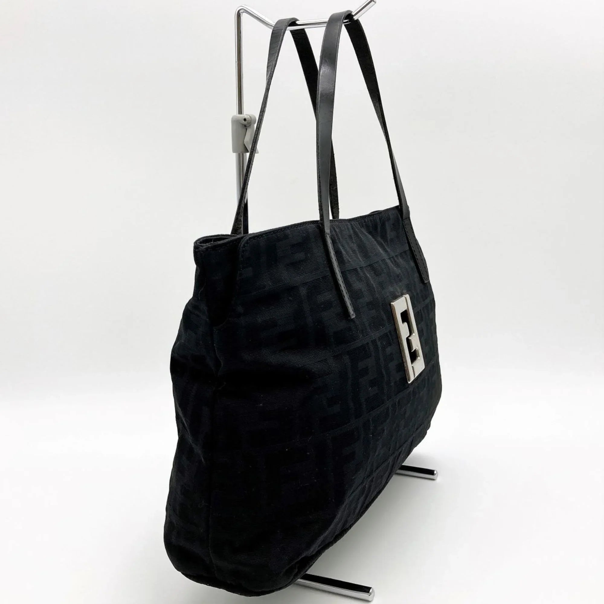 (Good) pattern Pre-Owned FENDI Zucca 15786 tote ladies canvas nylon handbag bag black