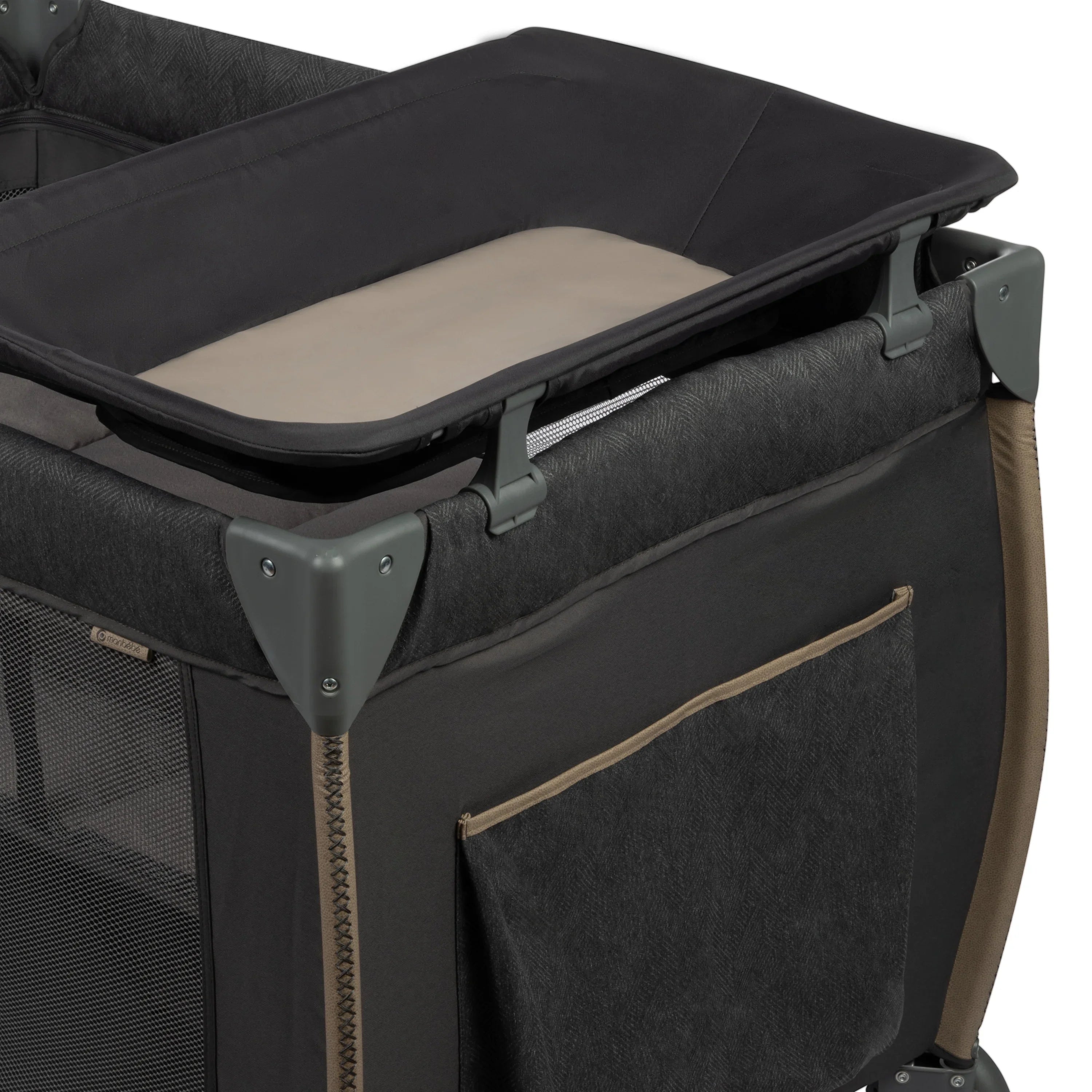 Play Castle Rocking Bassinet, Size Point with Full Yard Monbebe