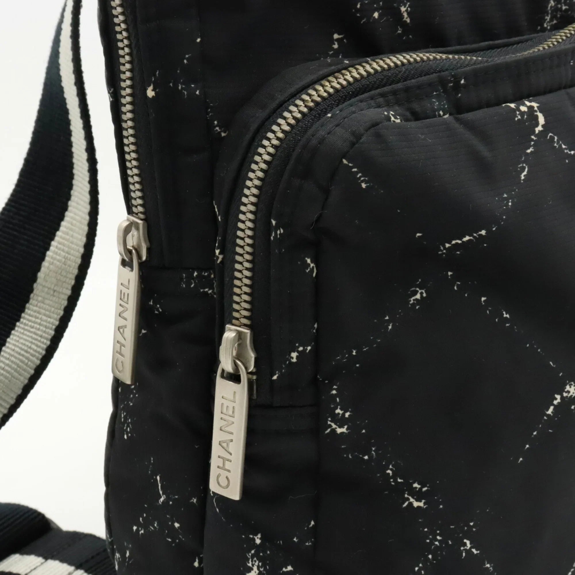 Nylon Daypack Travel CHANEL Rucksack (Good) Jacquard Line Chanel Black Old Backpack Pre-Owned
